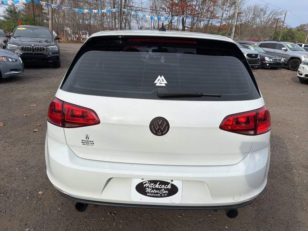 Used 2017 Volkswagen GTI SE image 9