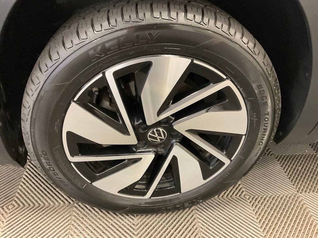 Used 2025 Volkswagen Atlas SE AWD/4WD image 9