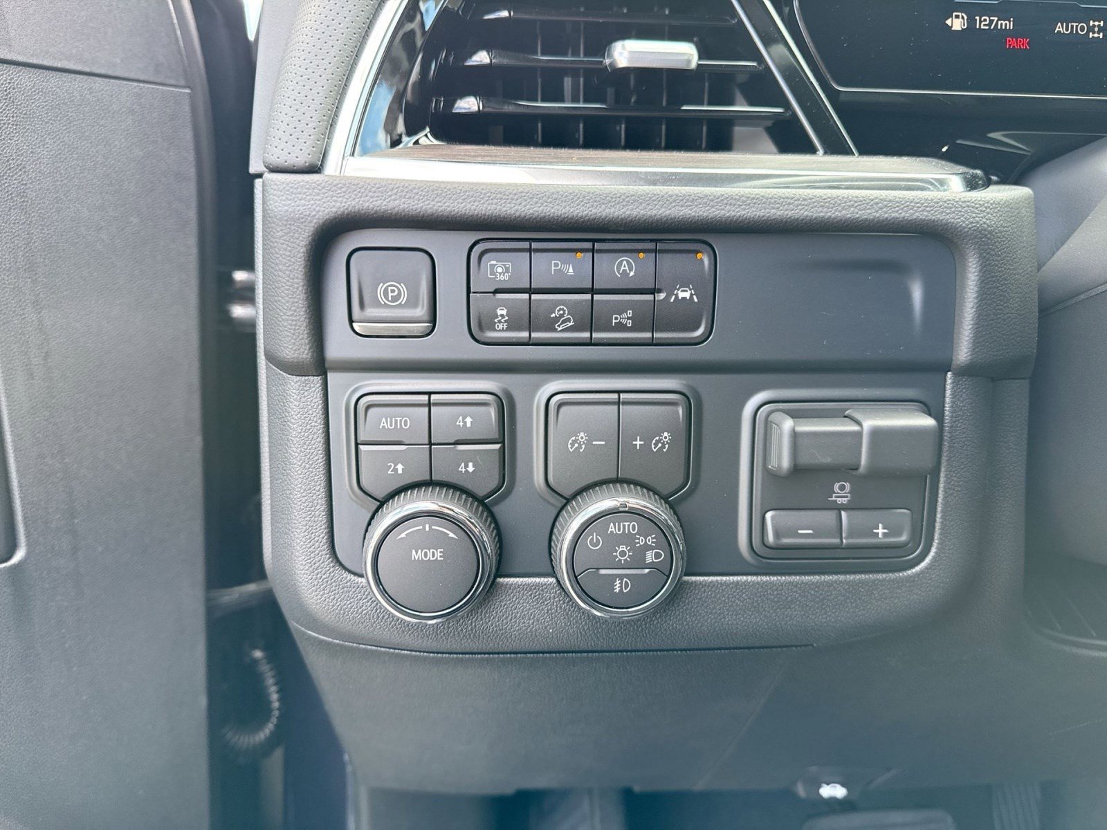 New 2026 Chevrolet Tahoe Premier w/ Sun And Tow Package image 17