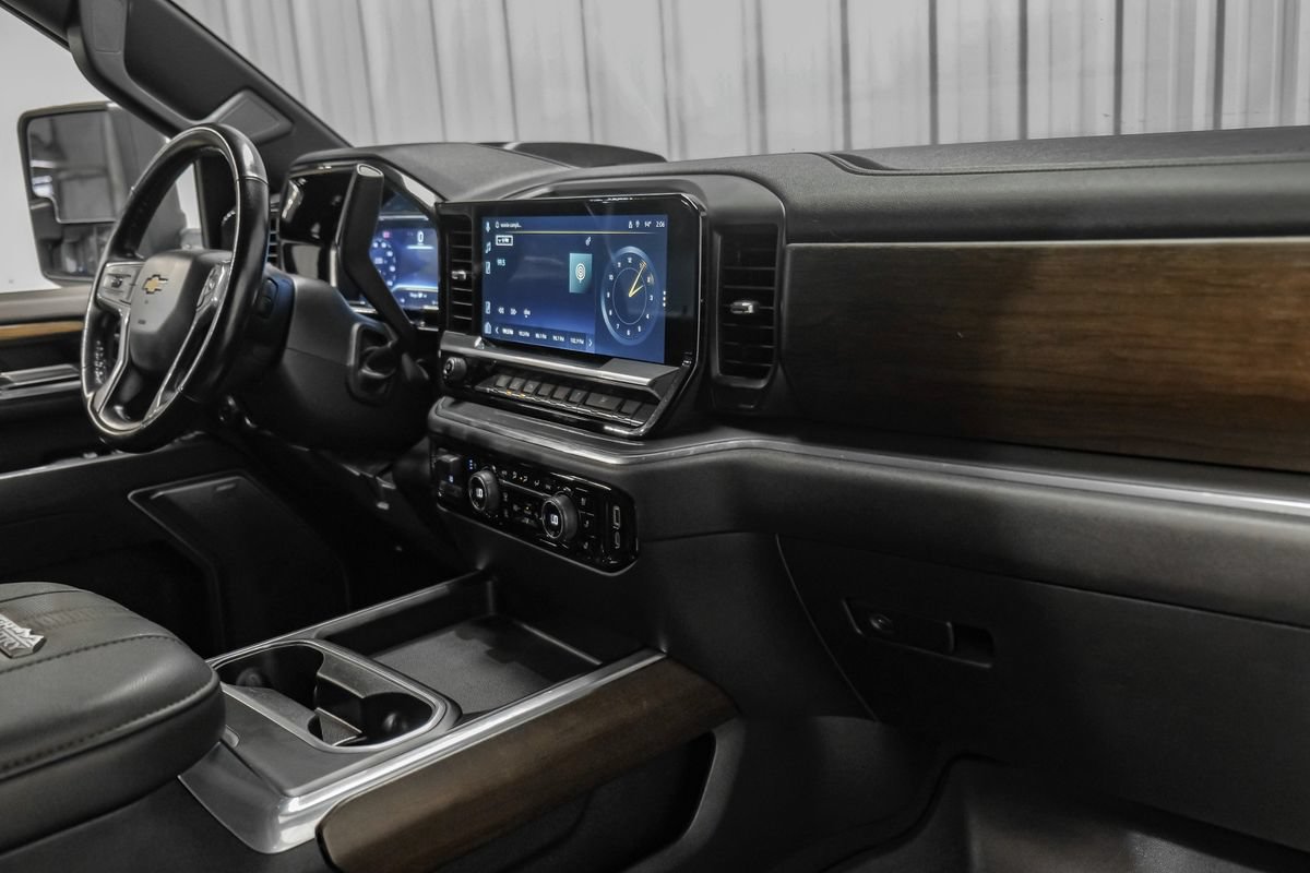 Used 2025 Chevrolet Silverado 3500 High Country w/ High Country Premium Package AWD/4WD image 12
