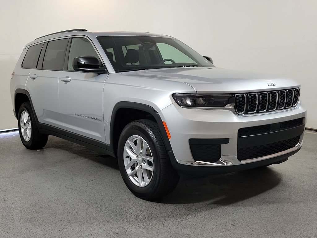 Used 2025 Jeep Grand Cherokee L Laredo w/ Luxury Tech Group I AWD/4WD image 1
