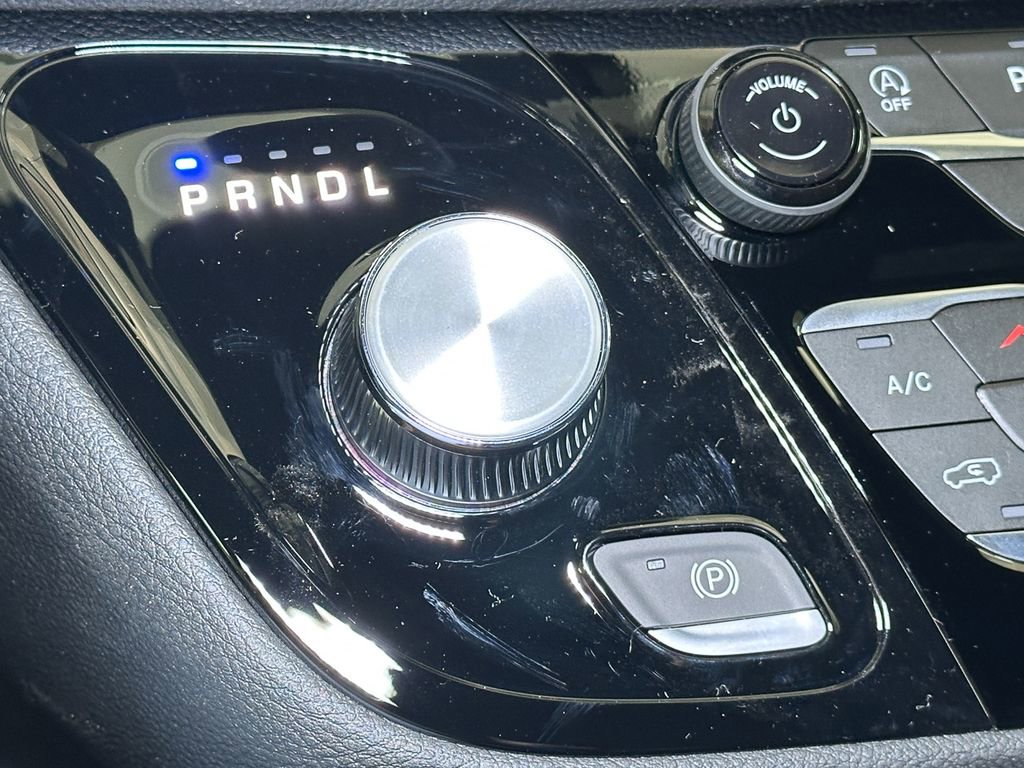 New 2026 Chrysler Pacifica Select AWD/4WD image 32