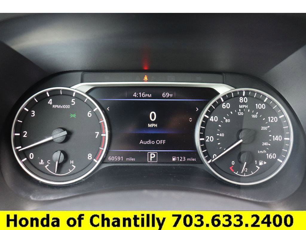 Used 2021 Nissan Sentra SR w/ SR Premium Package image 9