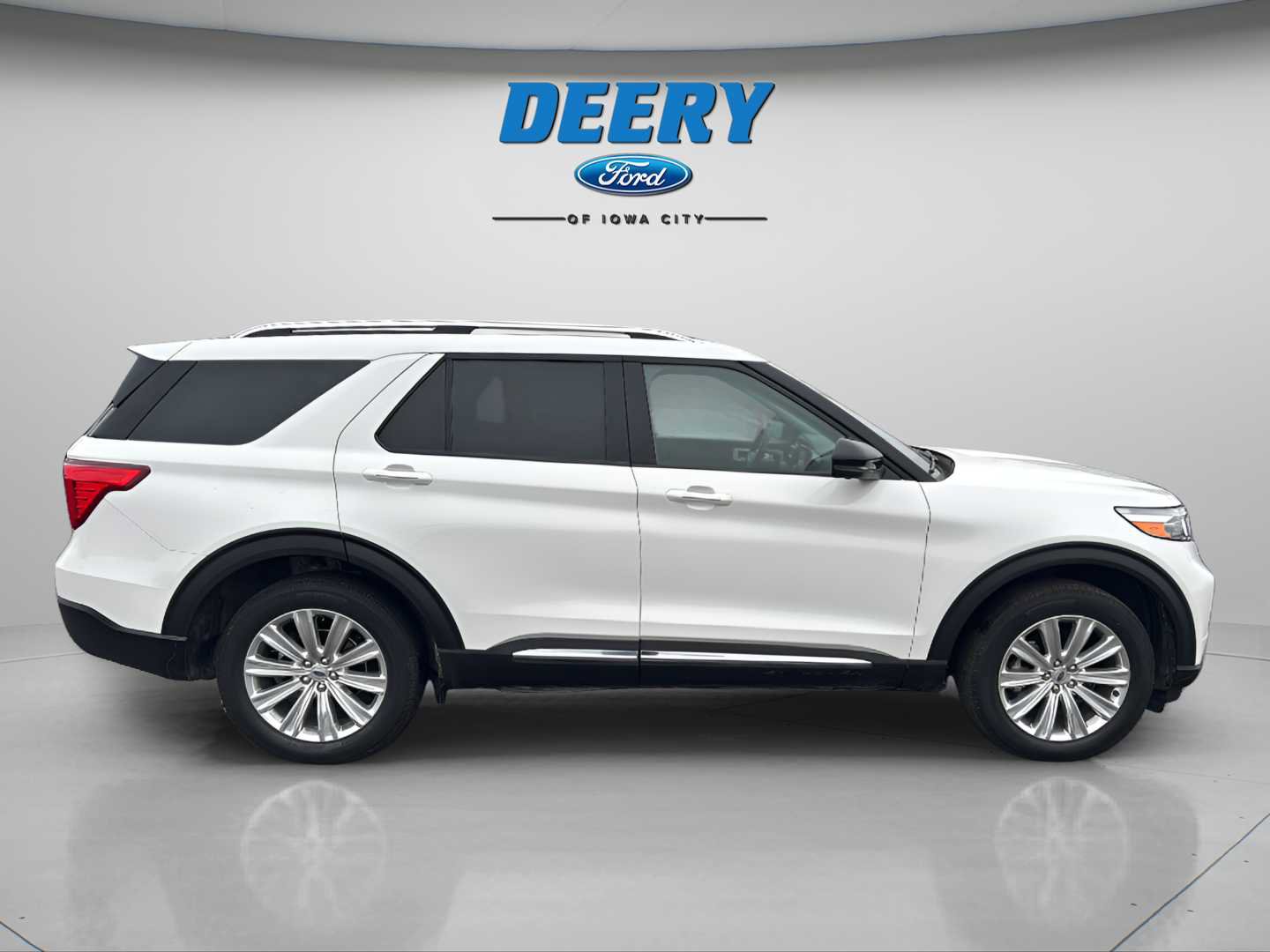 Used 2022 Ford Explorer Limited w/ Equipment Group 301A image 10