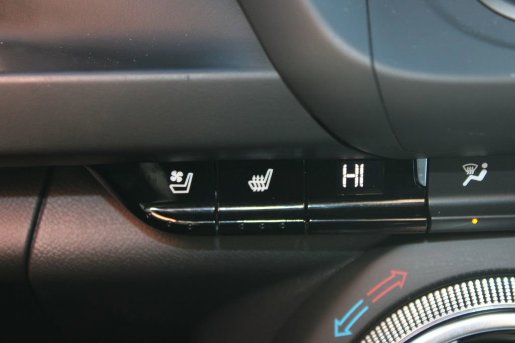 Used 2021 Chevrolet Camaro ZL1 image 26