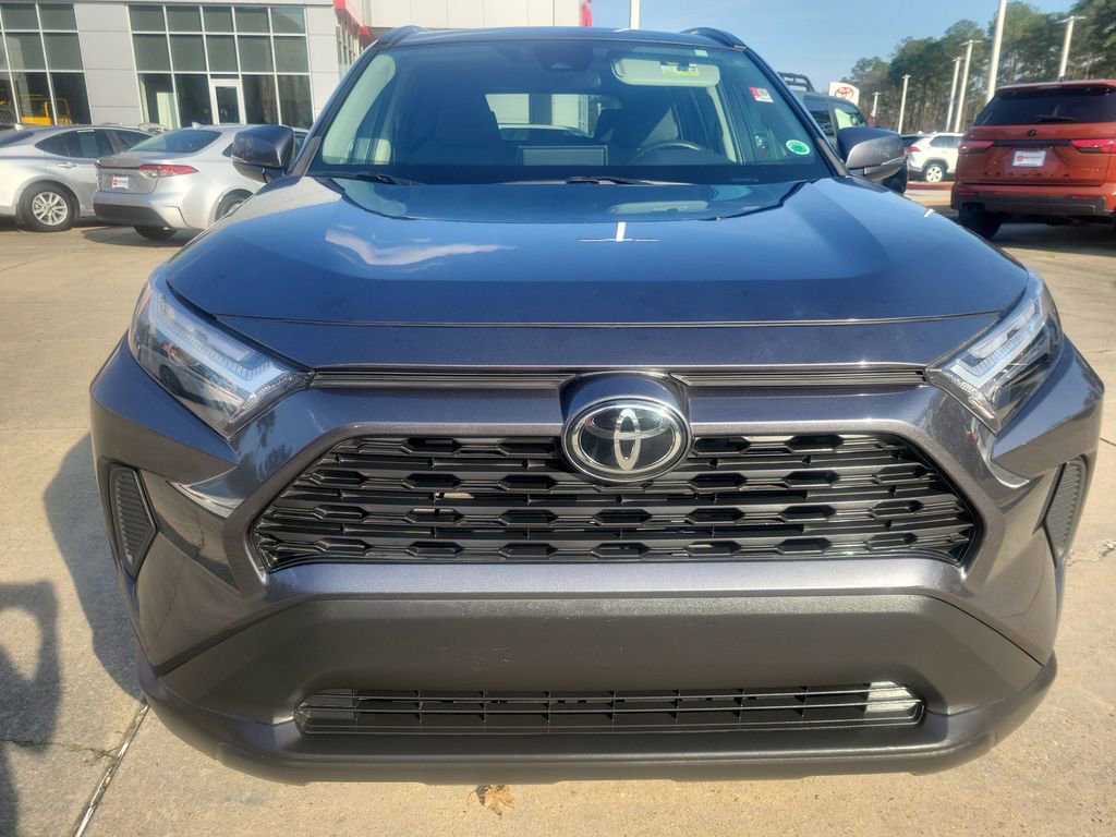 Used 2023 Toyota RAV4 XLE w/ Convenience Package image 4