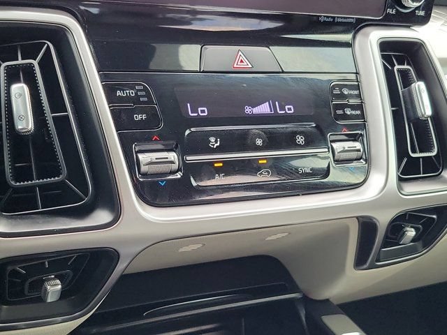 Used 2023 Kia Sorento S FWD image 24