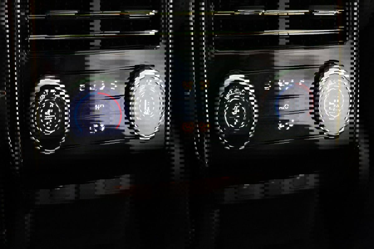 Used 2024 Land Rover Range Rover Sport Dynamic SE image 29