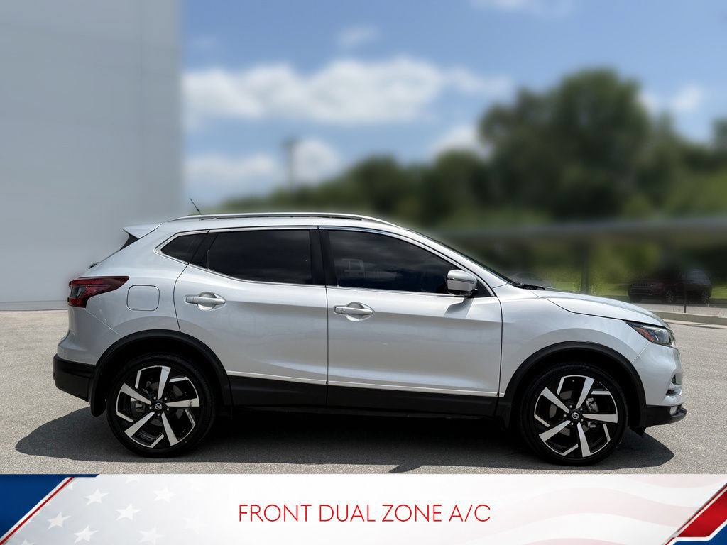 Used 2022 Nissan Rogue Sport SL w/ Premium Package FWD image 7