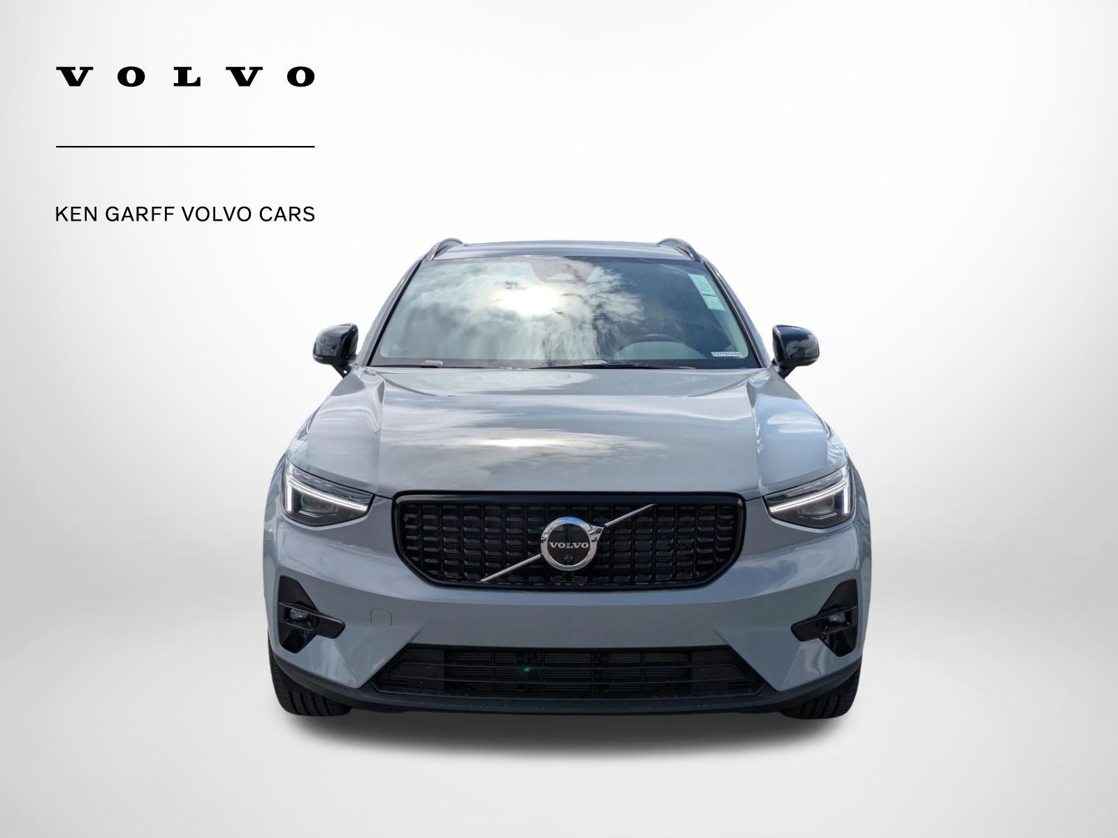 New 2026 Volvo XC40 B5 Plus w/ Protection Package Premier image 9