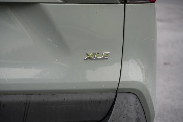 Used 2022 Toyota RAV4 XLE FWD image 7