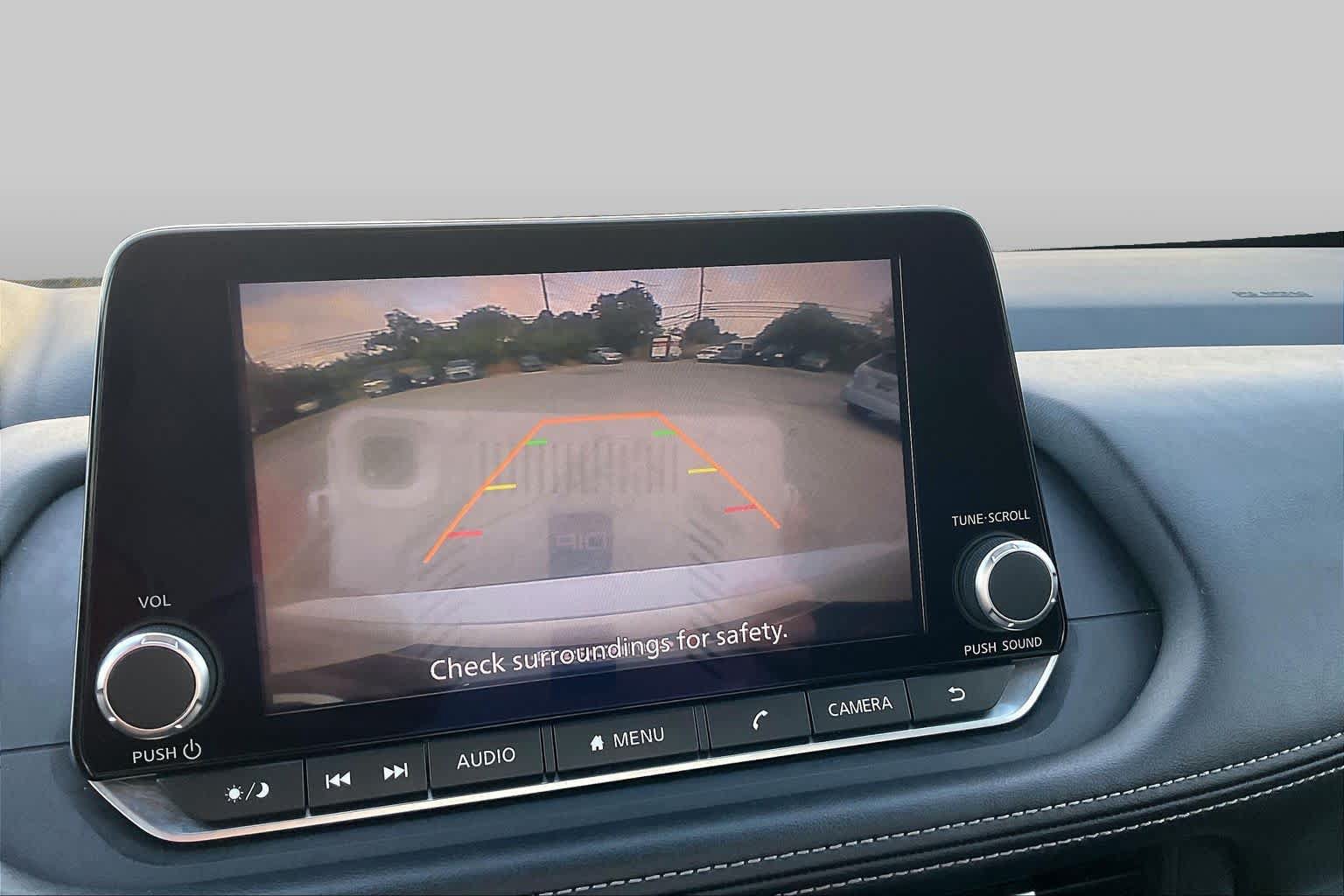 Used 2025 Nissan Rogue SV AWD/4WD image 26
