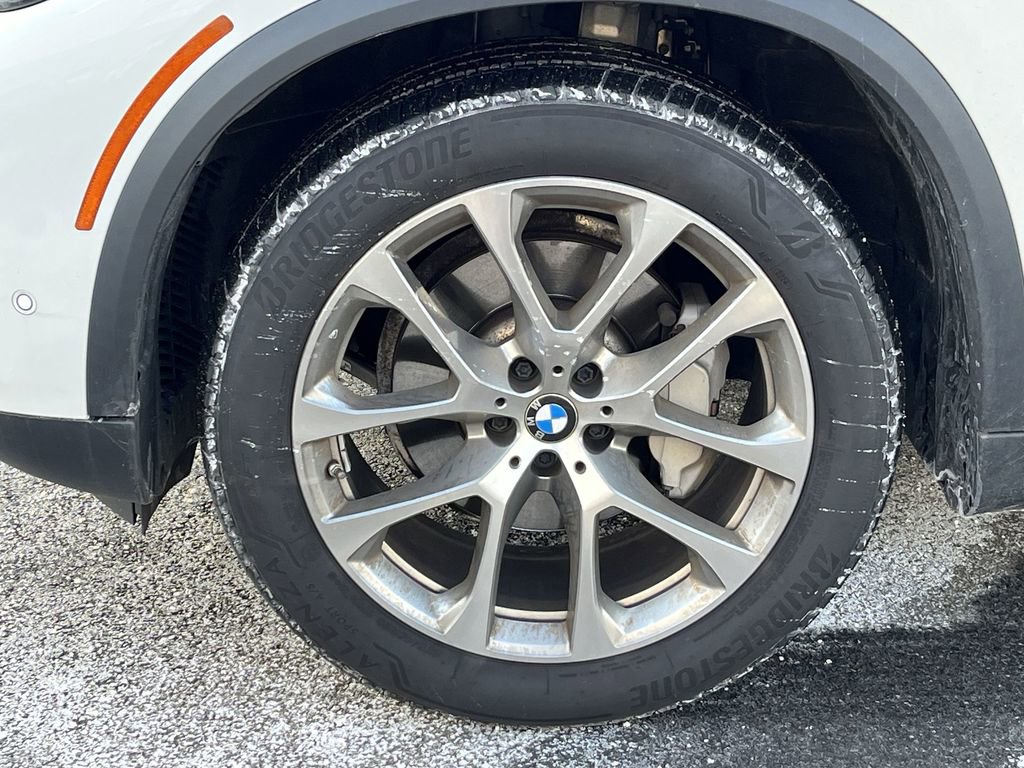 Used 2021 BMW X5 xDrive40i w/ Convenience Package image 2