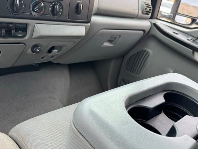 Used 2005 Ford F350 XLT image 23