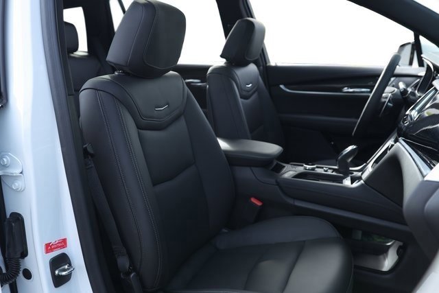 Used 2022 Cadillac XT6 Sport w/ Technology Package image 17