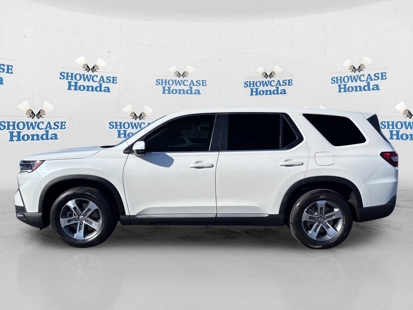 Certified 2024 Honda Pilot EX-L image 4