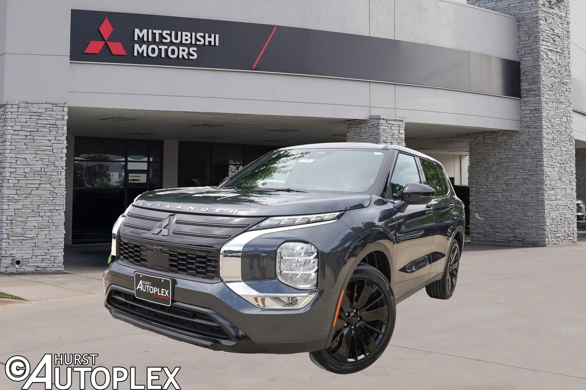 New 2026 Mitsubishi Outlander LE AWD/4WD video 1