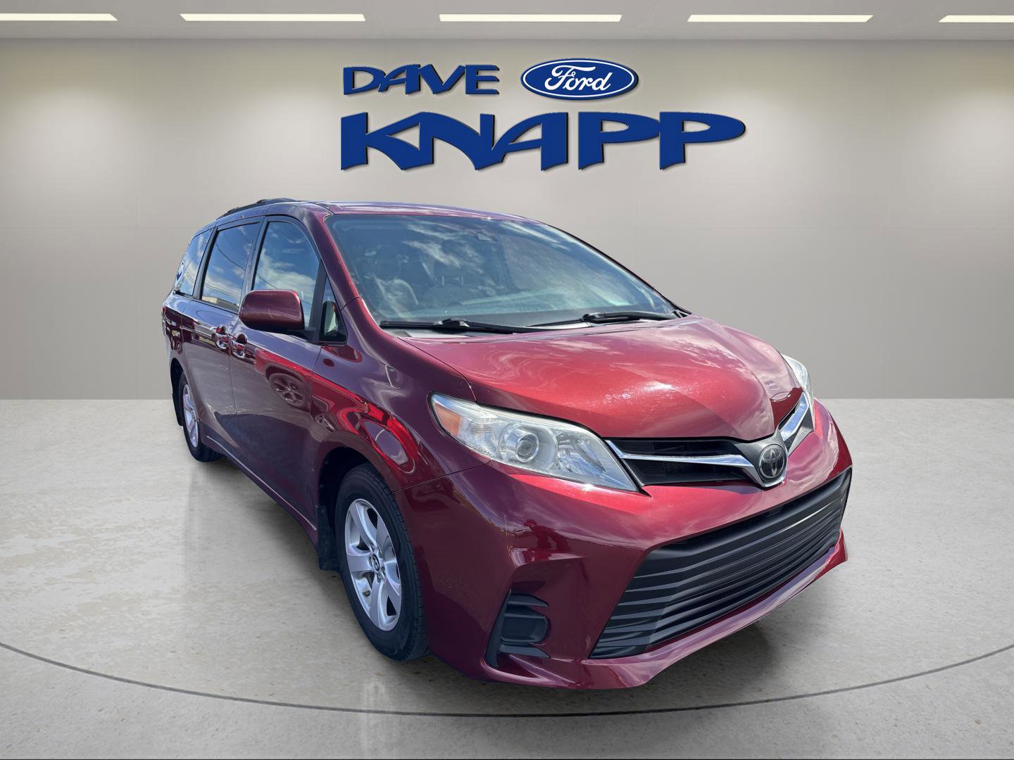 Used 2019 Toyota Sienna LE w/ Outdoor Package