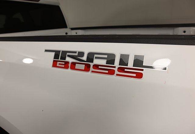 Used 2022 Chevrolet Silverado 1500 LT Trail Boss image 10