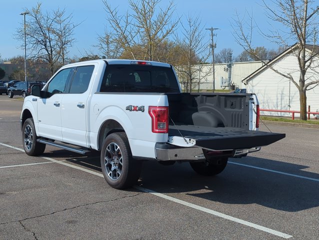 Used 2015 Ford F150 XLT w/ Equipment Group 302A Luxury image 9
