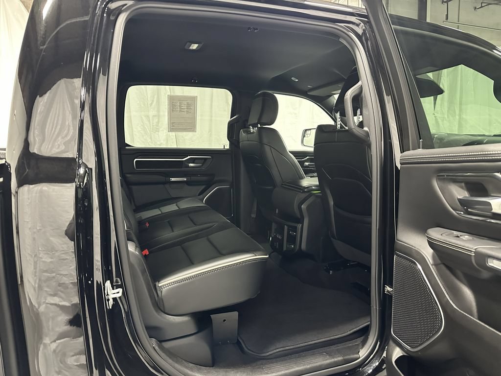 Used 2025 RAM 1500 Laramie AWD/4WD image 46