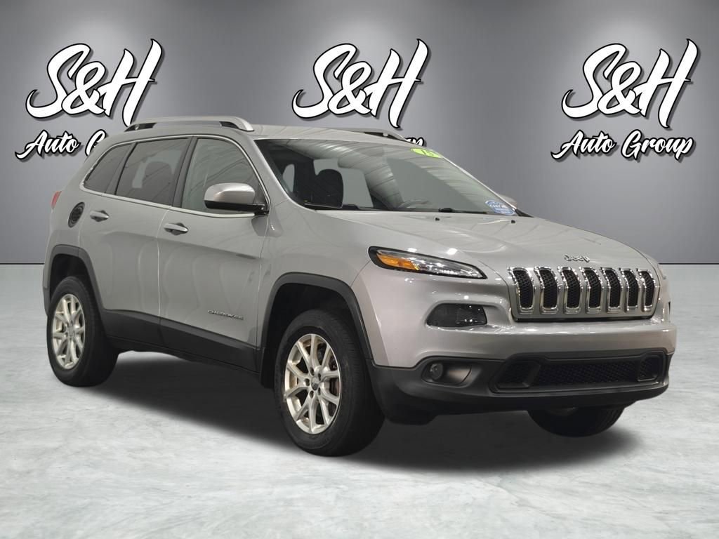 Used 2015 Jeep Cherokee Latitude w/ Cold Weather Group image 2