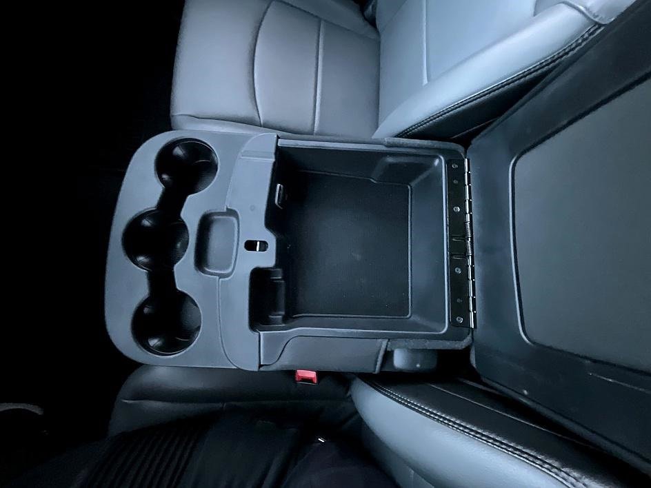 Used 2024 RAM 3500 Tradesman w/ Chrome Appearance Group image 30