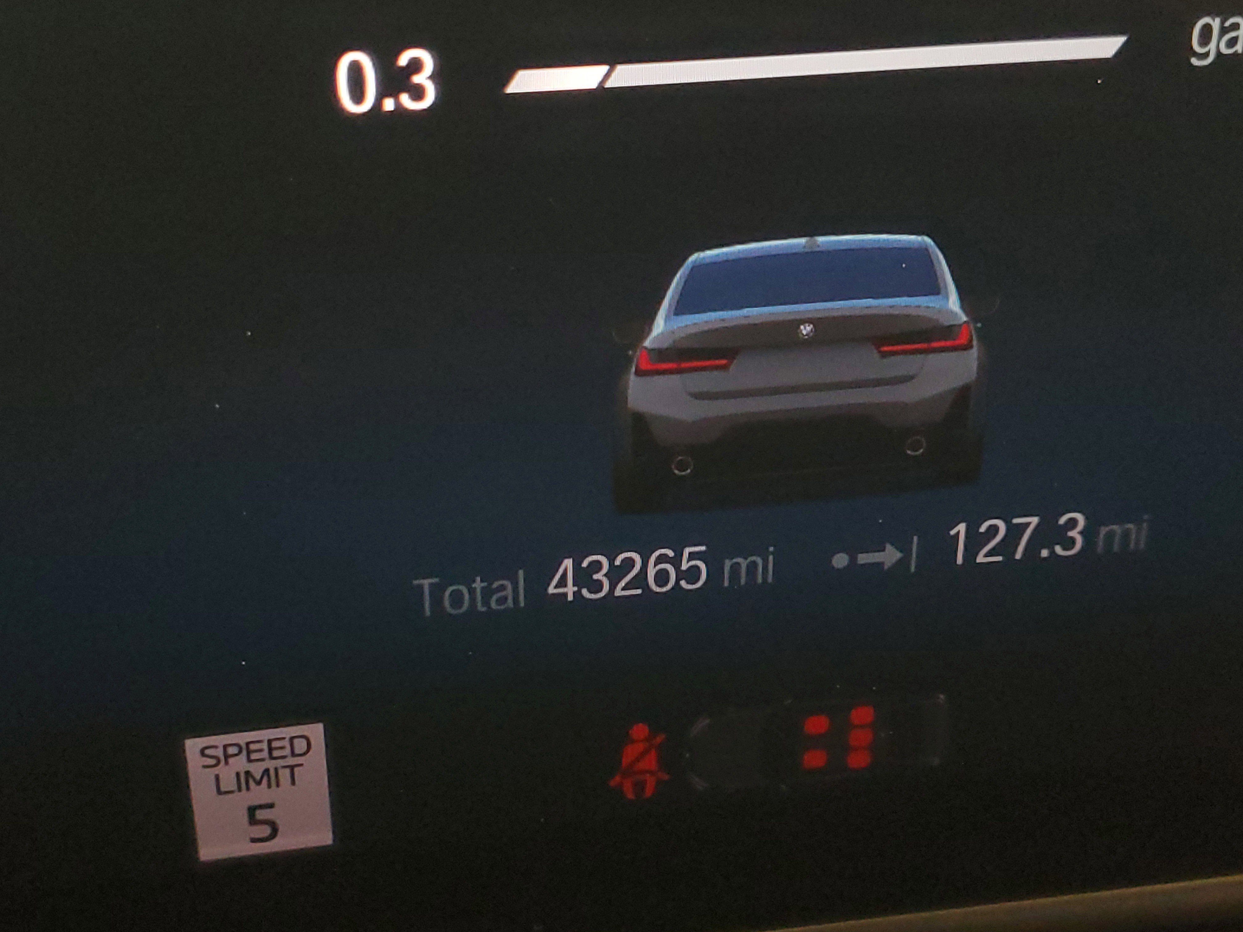 Used 2023 BMW 330i Sedan w/ M Sport Package image 28