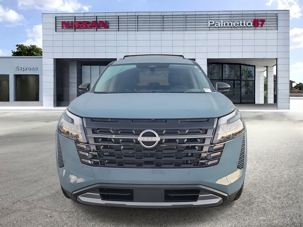 New 2026 Nissan Pathfinder SL image 2