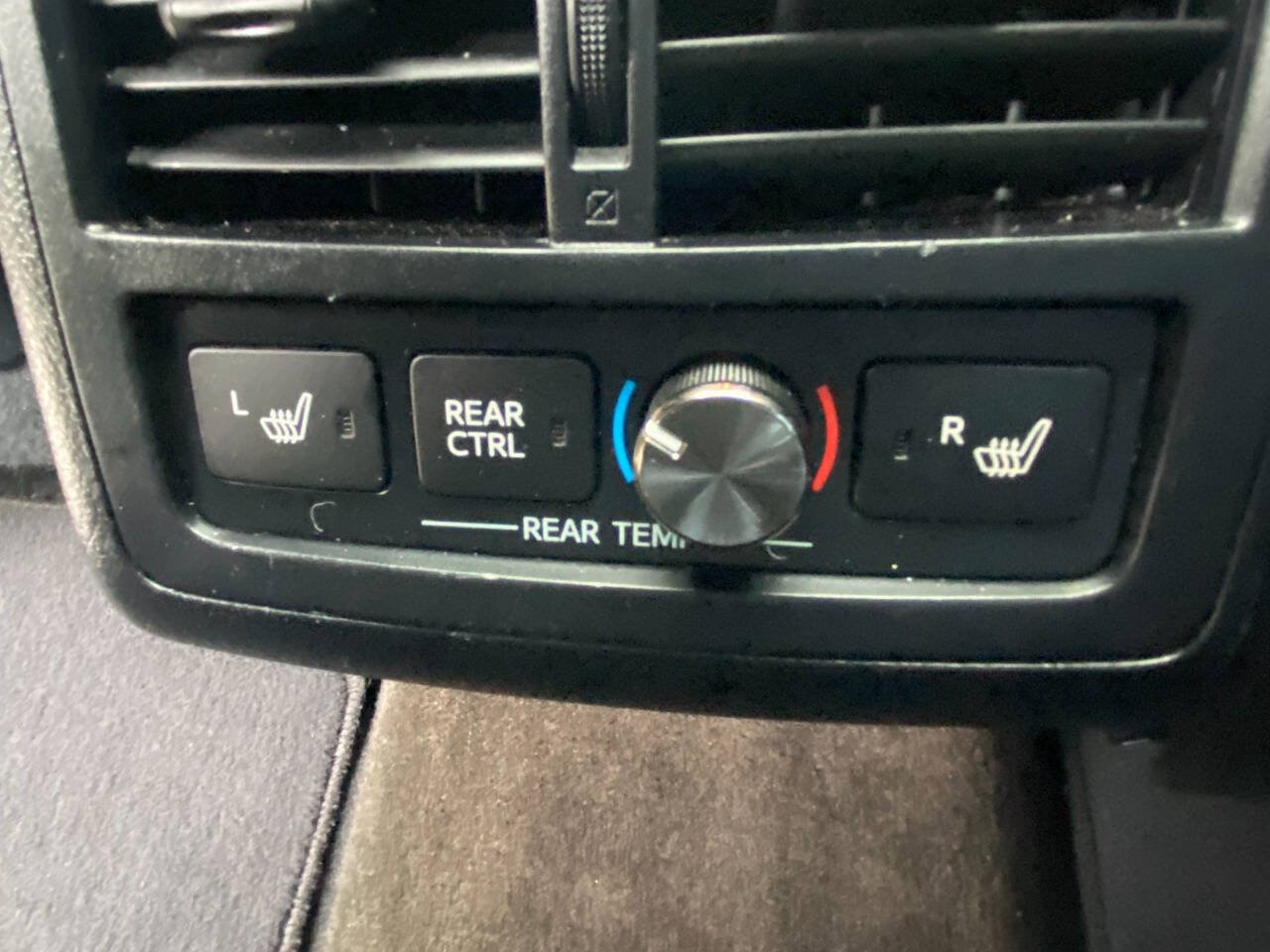 Used 2013 Toyota Avalon Limited FWD image 44