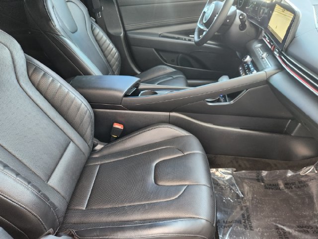 Used 2024 Hyundai Elantra Limited FWD image 20