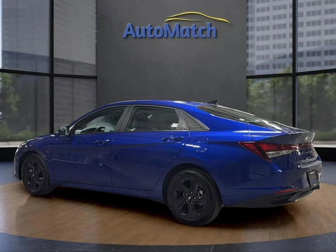 Used 2023 Hyundai Elantra SEL image 7