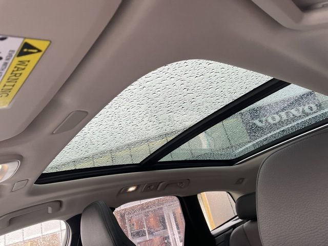 Certified 2025 Volvo XC60 B5 Plus image 14