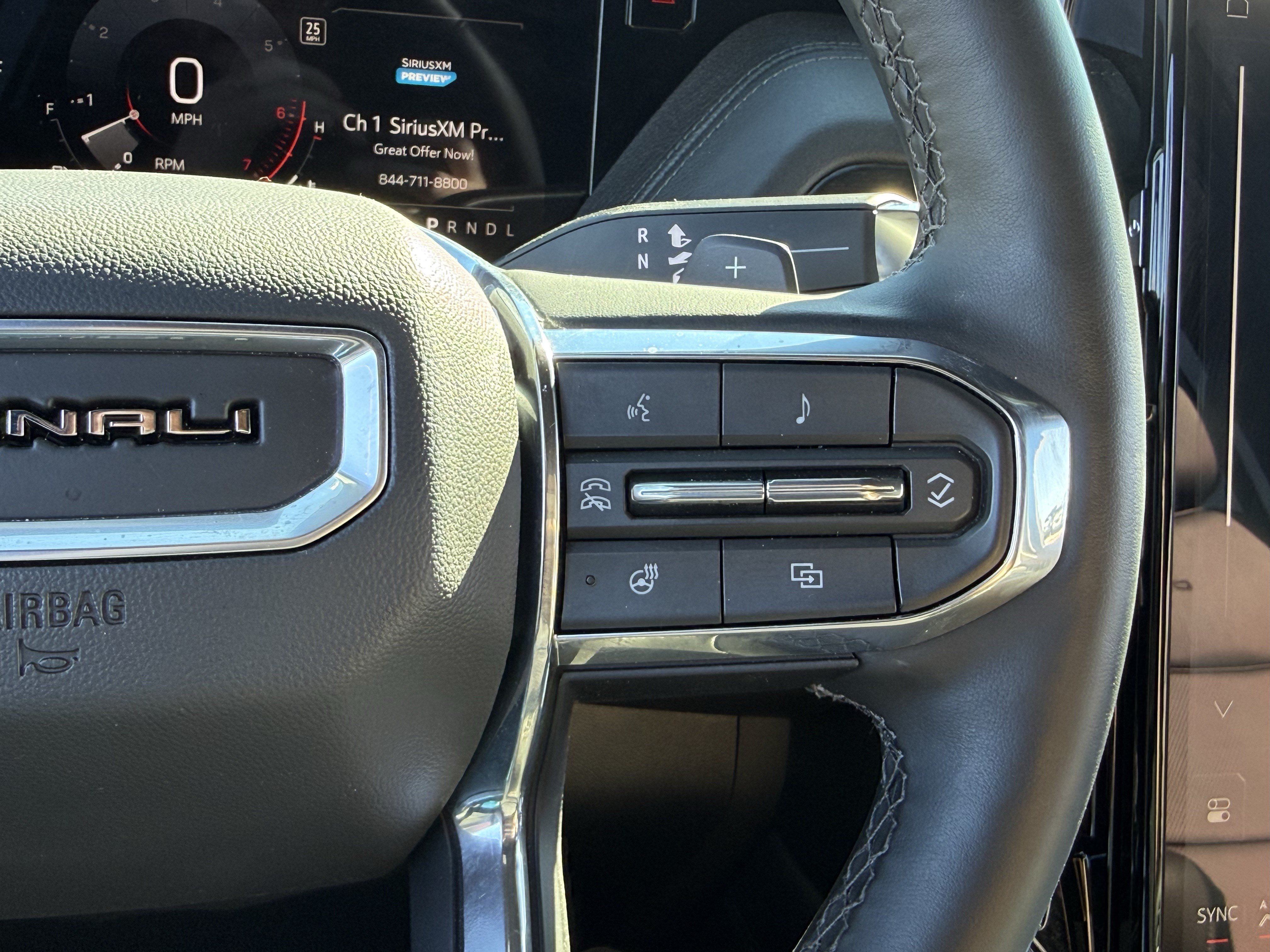Used 2026 GMC Yukon Denali w/ Sun & Power Step Package AWD/4WD image 17