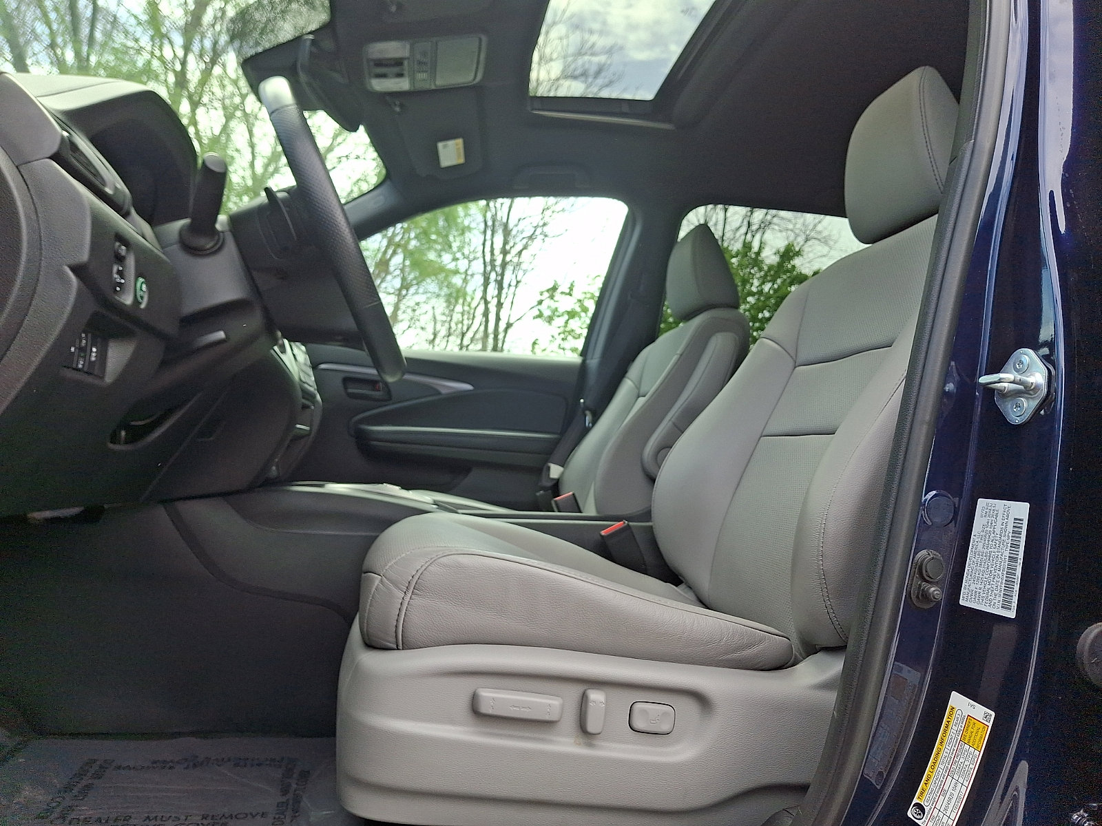 Used 2023 Honda Passport EX-L image 13