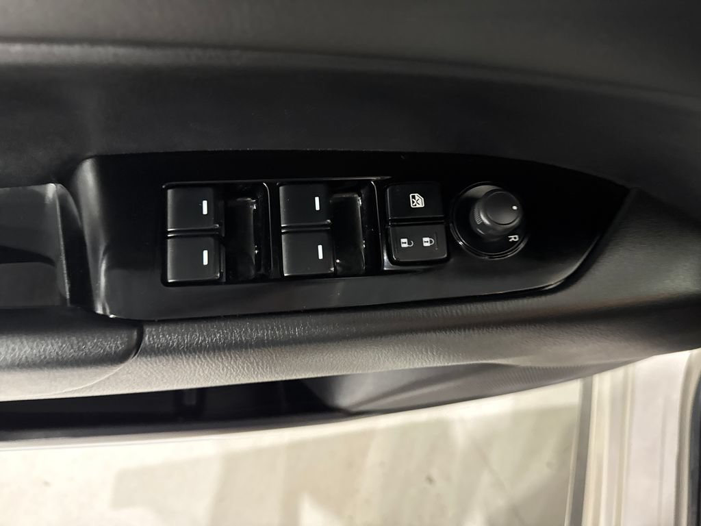 Used 2025 MAZDA CX-5 AWD 2.5 S w/ Select Package image 17
