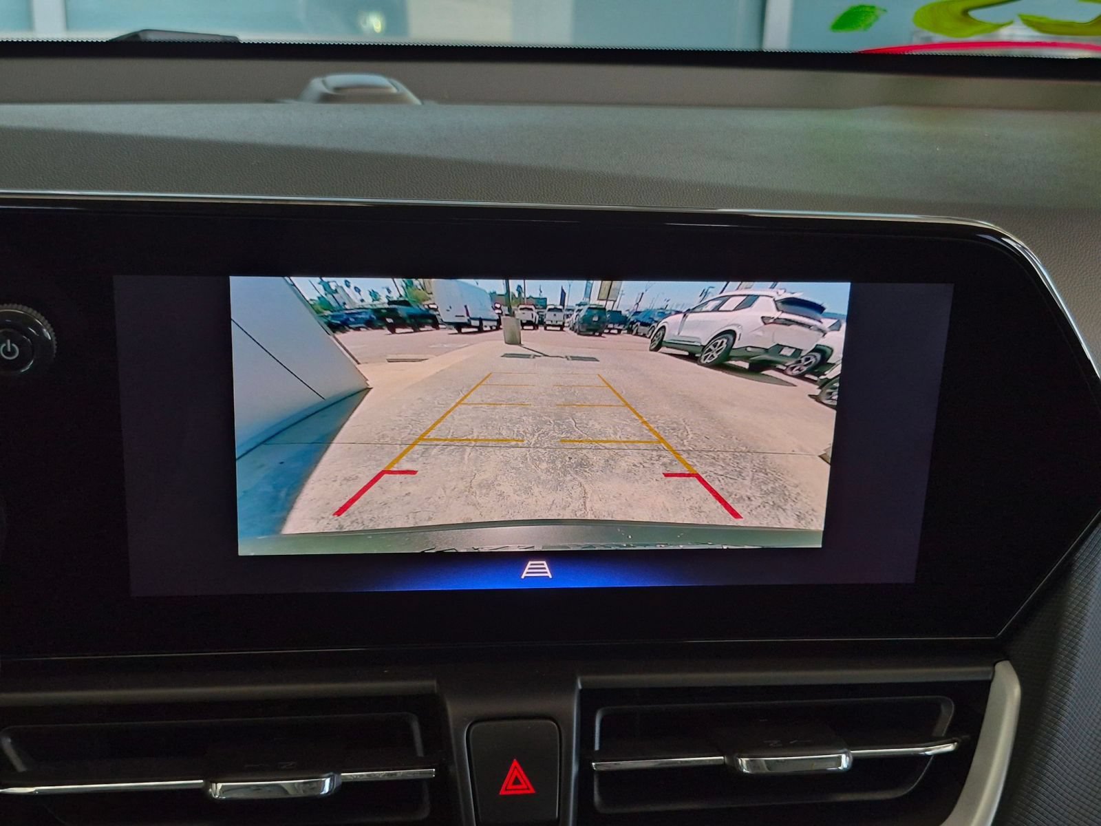 Used 2025 Chevrolet TrailBlazer LS w/ LS Convenience Package FWD image 19