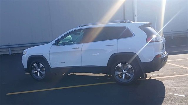 Used 2019 Jeep Cherokee Limited image 8