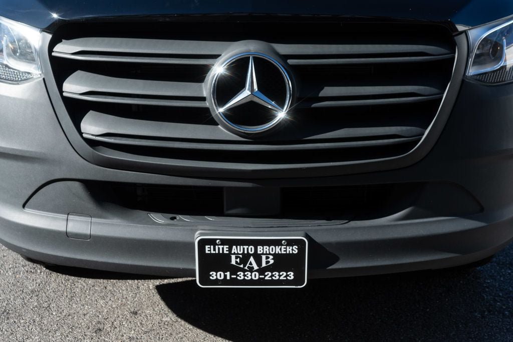 Used 2025 Mercedes-Benz Sprinter 2500 image 33