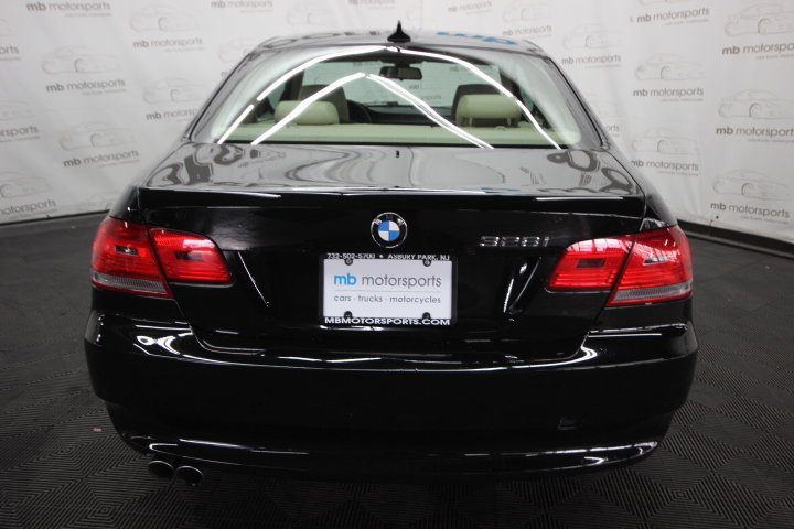 Used 2010 BMW 328i xDrive Coupe AWD/4WD image 5