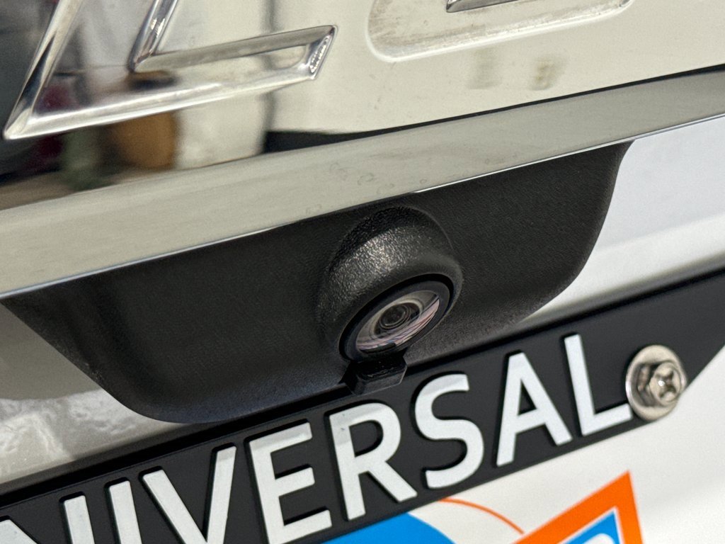 Used 2021 Ford Explorer XLT image 28