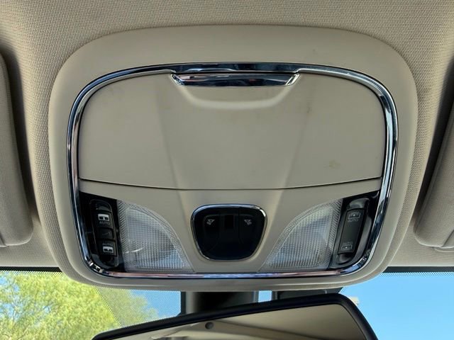 Used 2014 Jeep Cherokee Limited w/ Luxury Group AWD/4WD image 21