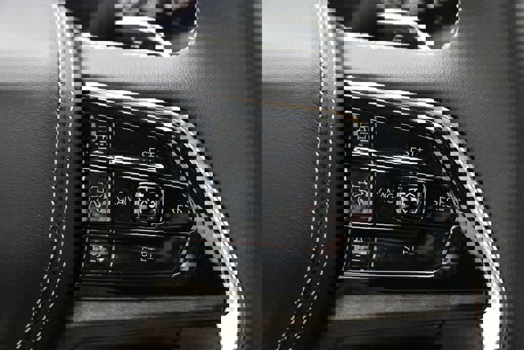 Used 2023 Jeep Grand Cherokee Overland w/ Luxury Tech Group IV image 21