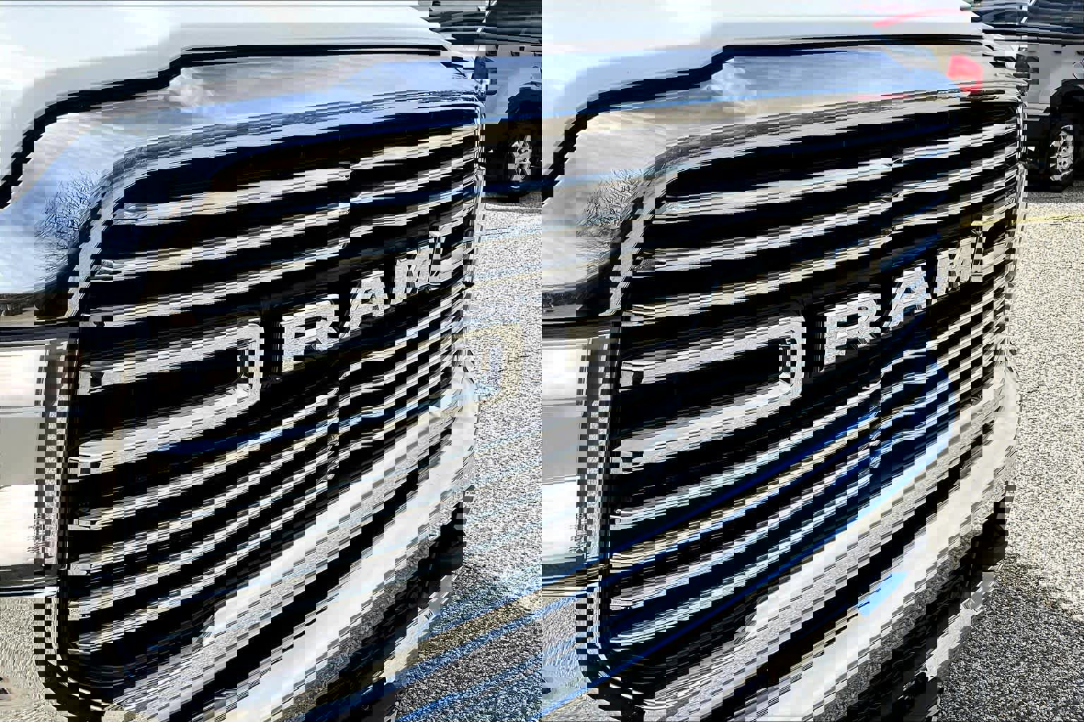 Used 2019 RAM 2500 Laramie AWD/4WD image 32