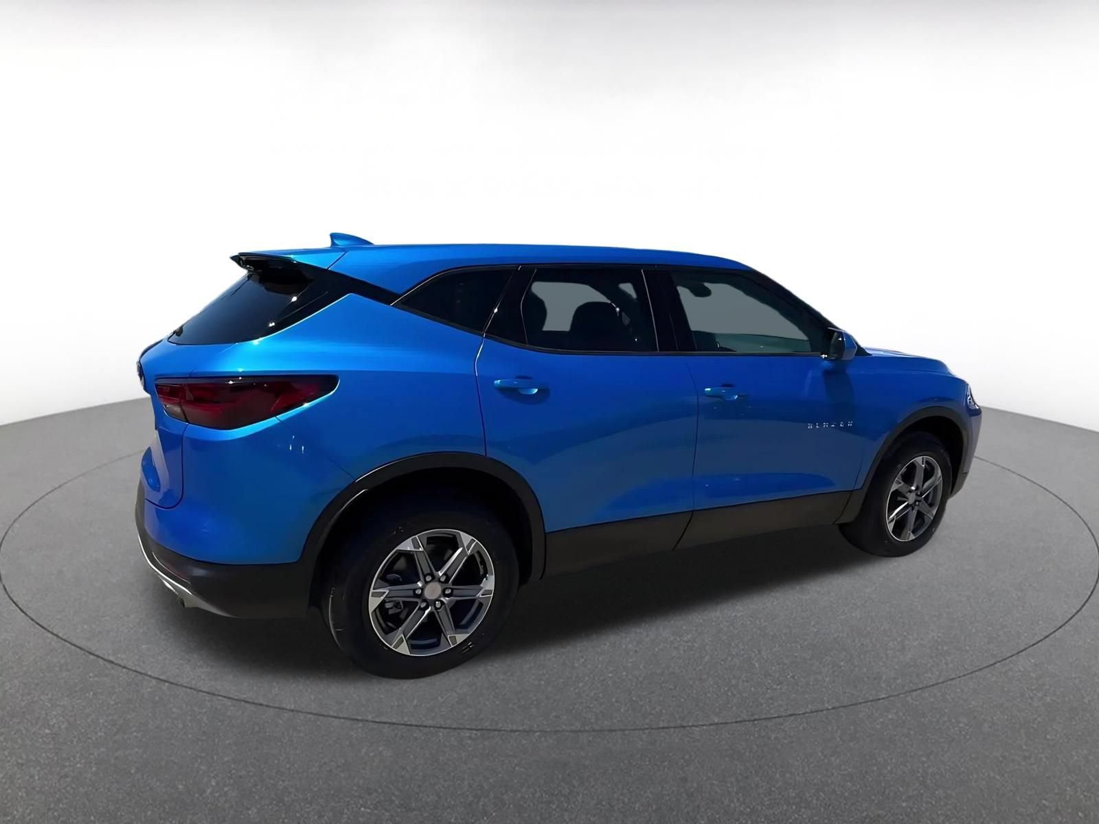 Used 2025 Chevrolet Blazer LT FWD image 15