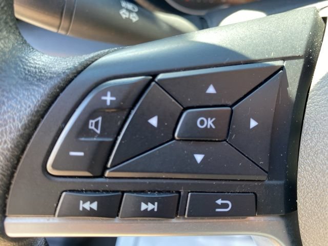 Used 2025 Nissan Versa SV FWD image 16