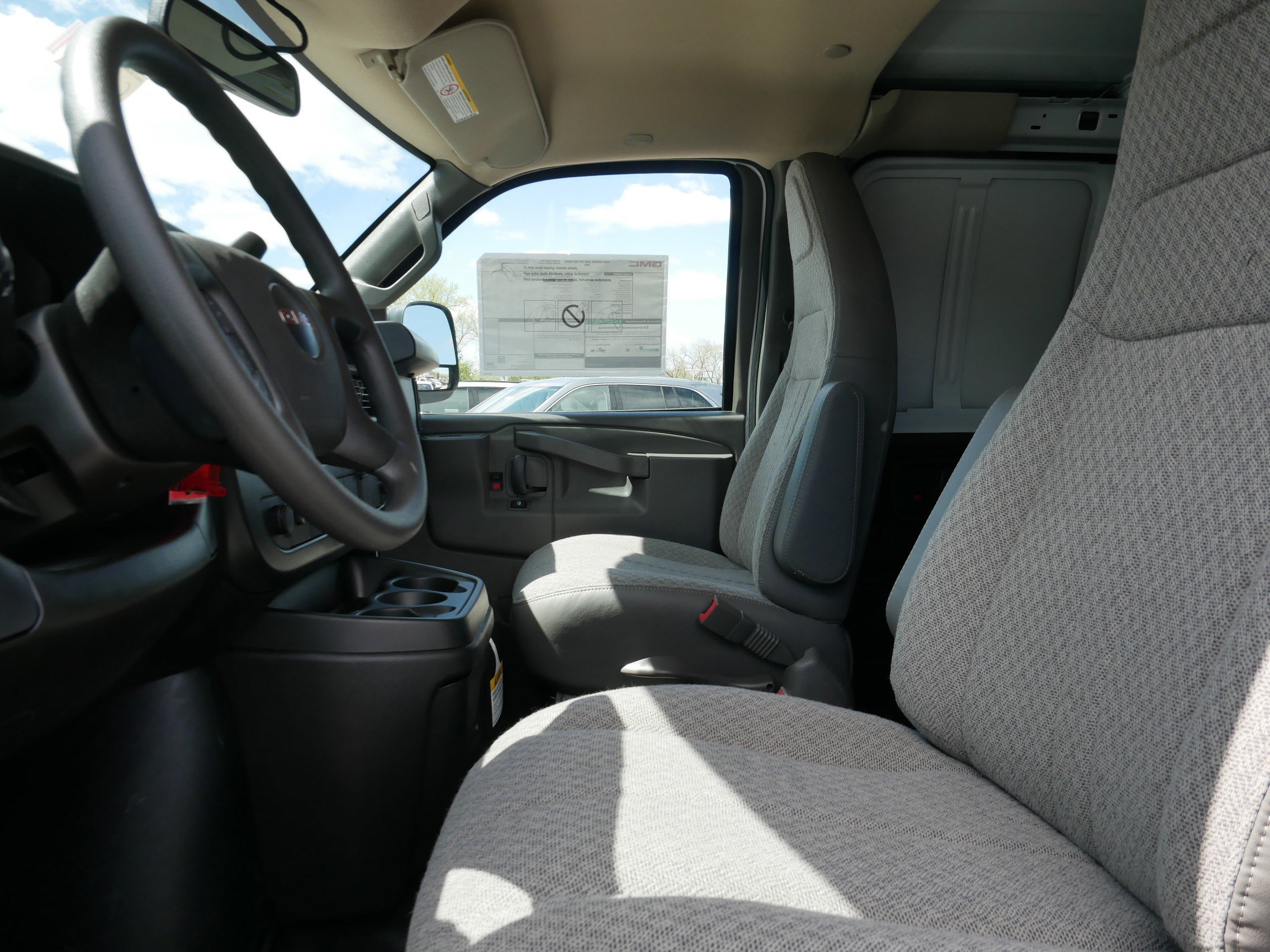 New 2026 GMC Savana 3500 Extended w/ Driver Convenience Package RWD image 4