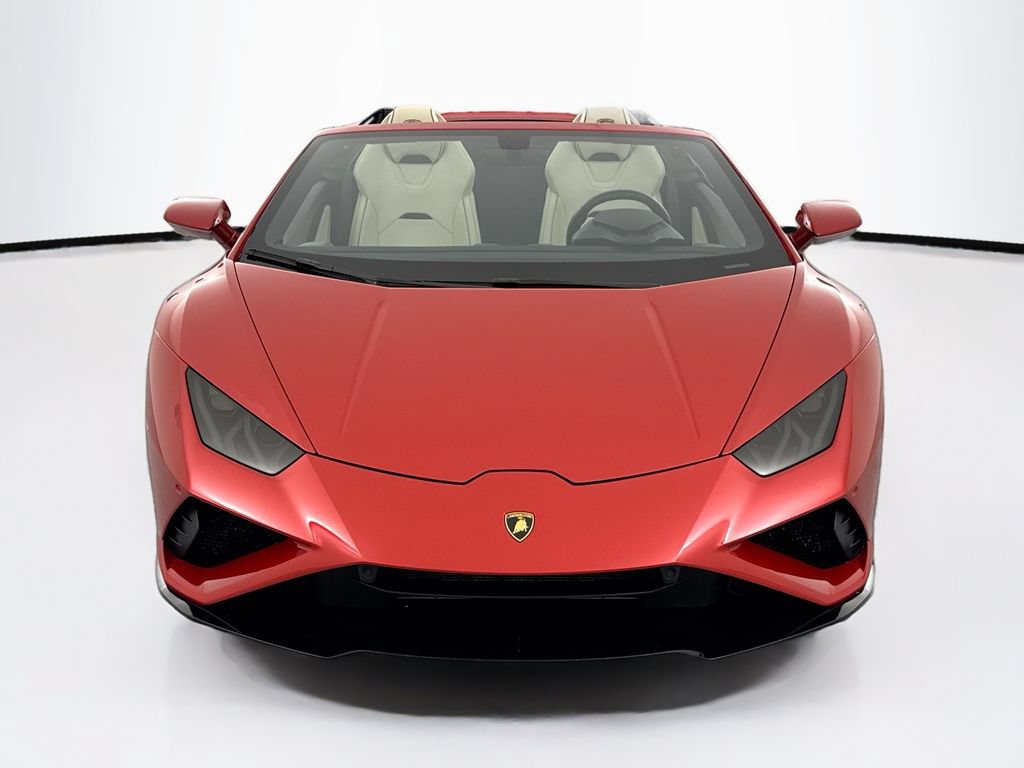 Used 2022 Lamborghini Huracan EVO RWD image 2