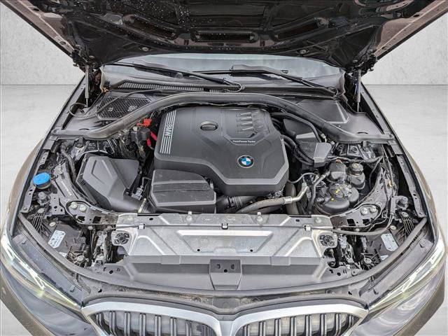 Used 2023 BMW 330i Sedan w/ Premium Package image 23
