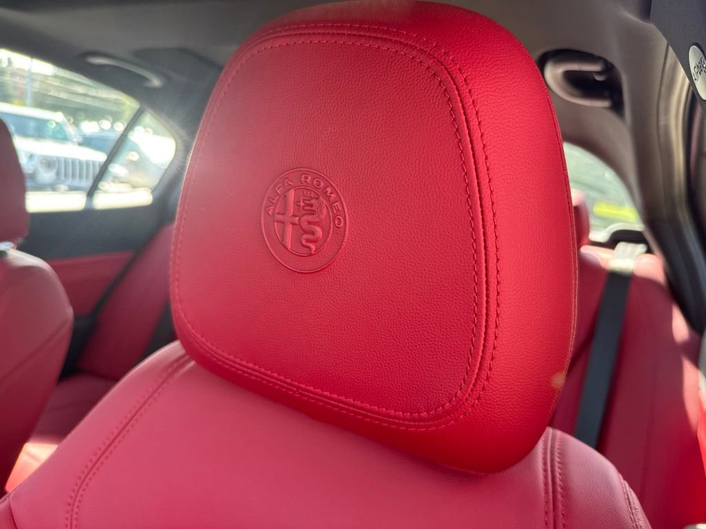 Used 2021 Alfa Romeo Giulia Ti Sport AWD/4WD image 33
